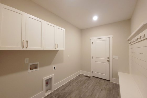 Photo 17 for Farmhouse House Plan #927-1002 - 4 bed, 4 bath