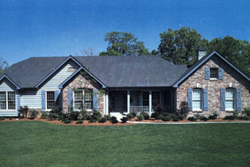 Home Plan - Traditional Exterior - Front Elevation Plan #57-102