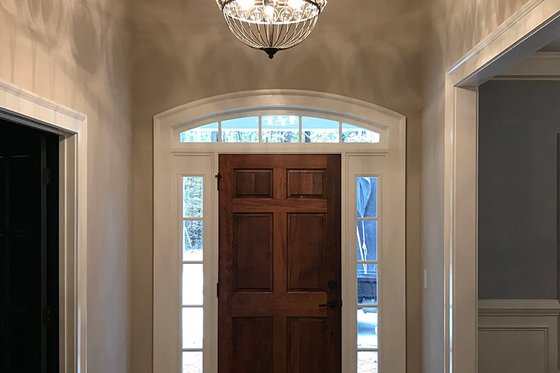 Interior - Entry for Craftsman House Plan #437-87 - 4 bed, 2.5 bath