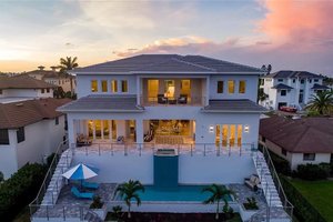 Exterior - Rear Elevation for Beach House Plan #548-54 - 4 bed, 4.5 bath