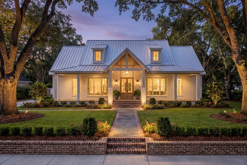 Home Plan - Farmhouse Exterior - Front Elevation Plan #430-422