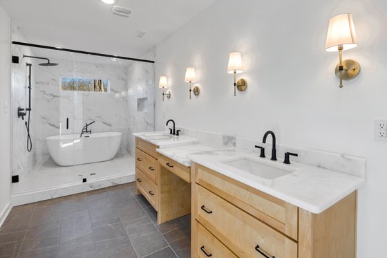 Photo 39 for Traditional House Plan #1080-2 - 5 bed, 4.5 bath