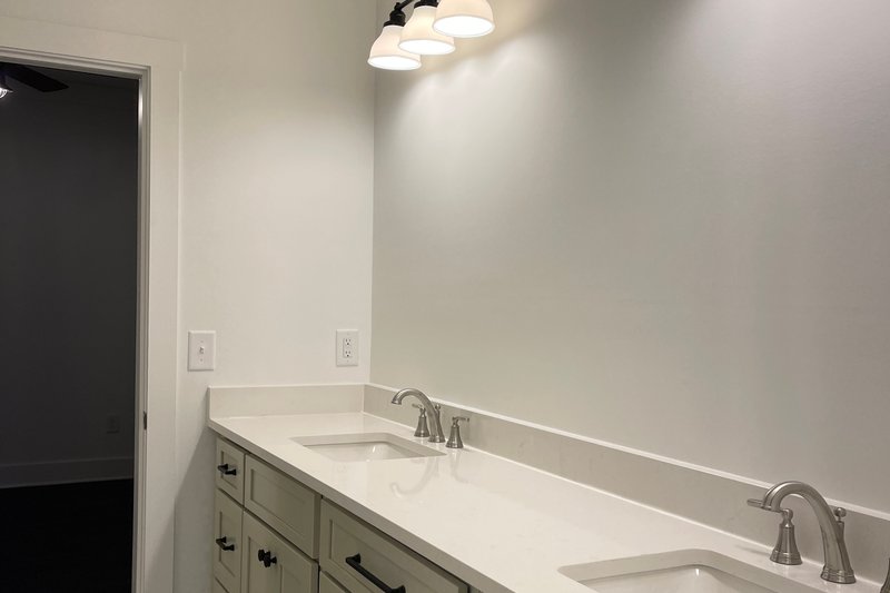 Dream House Plan - Interior - Bathroom 1 for Farmhouse House Plan #437-126 - 4 bed, 4 bath