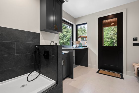 Interior - Laundry for Contemporary House Plan #1070-215 - 3 bed, 3 bath