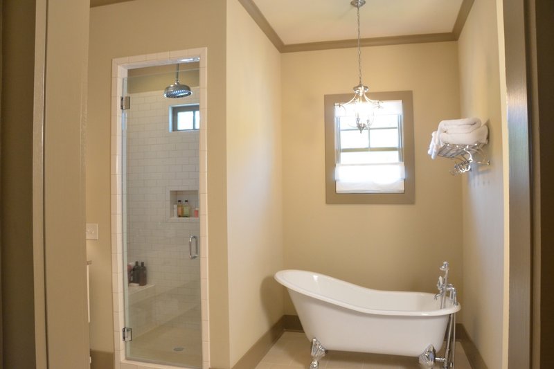 Home Plan - Interior - Master Bathroom for Farmhouse House Plan #54-522 - 3 bed, 3.5 bath
