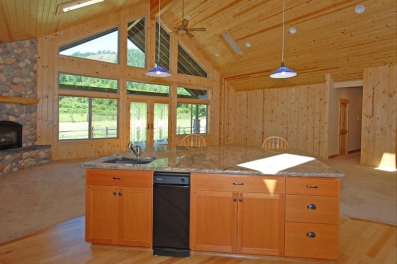 Home Plan - Ranch style country home great room
