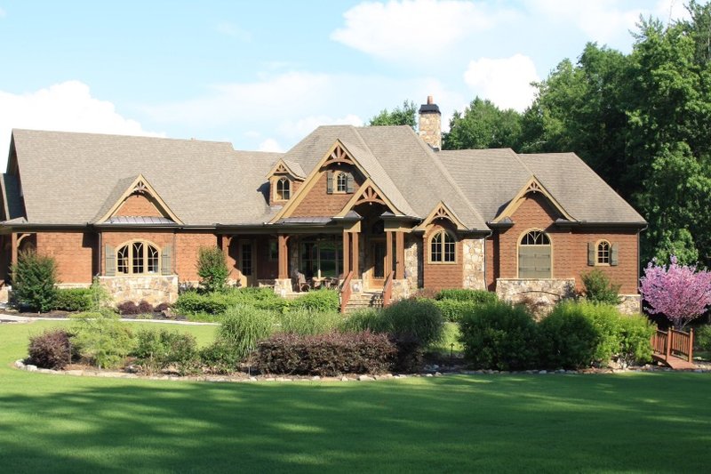 Dream House Plan - Craftsman Exterior - Front Elevation Plan #54-489