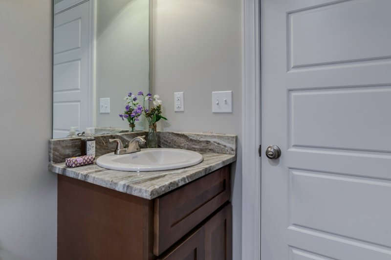 Dream House Plan - Interior - Bathroom 1 for Ranch House Plan #430-181 - 3 bed, 2 bath