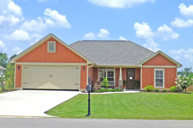 Craftsman Style House Plan 3 Beds 2 Baths 1569 Sq Ft Craftsman Style House Plan 3 Beds 2 Baths 1569 Sq Ft