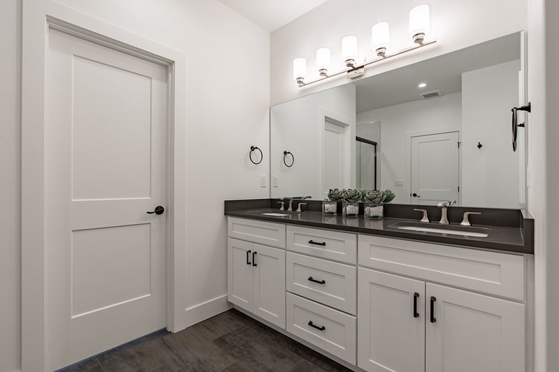House Design - Interior - Bathroom 1 for Craftsman House Plan #1070-52 - 3 bed, 2 bath