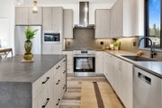 Contemporary Style House Plan - 2 Beds 2.5 Baths 1387 Sq/Ft Plan #1070-225 