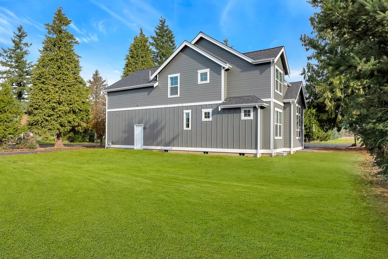 House Plan Design - Photo 1 for Contemporary House Plan #1070-83 - 4 bed, 2.5 bath