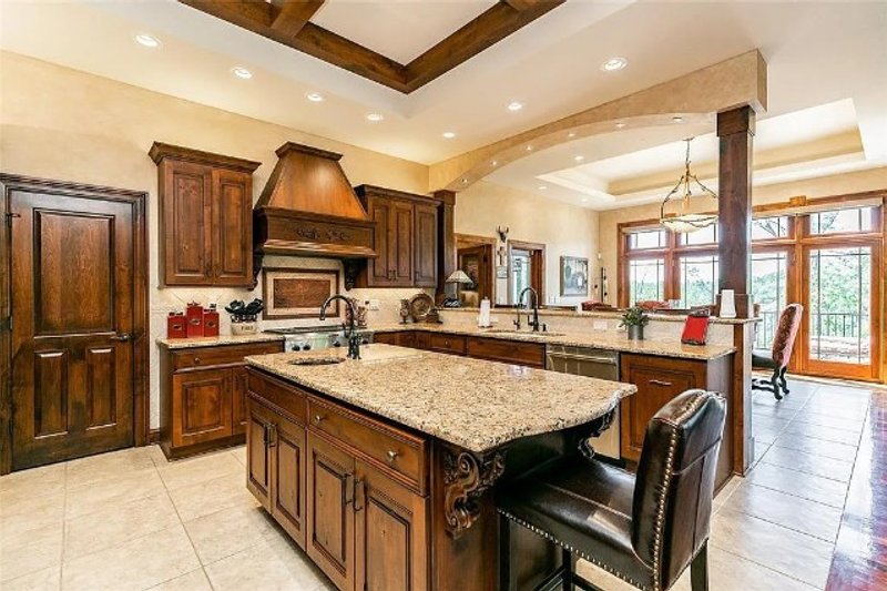 Home Plan - Interior - Kitchen for Cottage House Plan #70-1553 - 5 bed, 4.5 bath