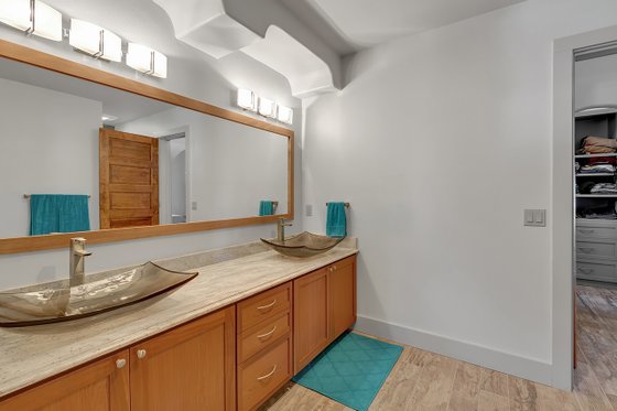 Ranch Interior - Master Bathroom Plan #140-149