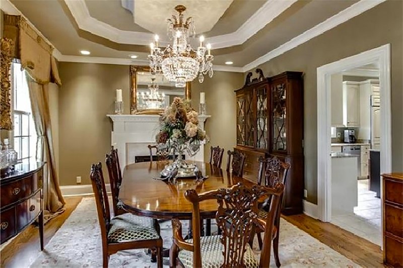 Home Plan - Interior - Dining Room for Country House Plan #137-148 - 4 bed, 3 bath