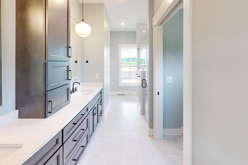 House Blueprint - Interior - Master Bathroom 1 for Farmhouse House Plan #1089-46 - 3 bed, 2.5 bath