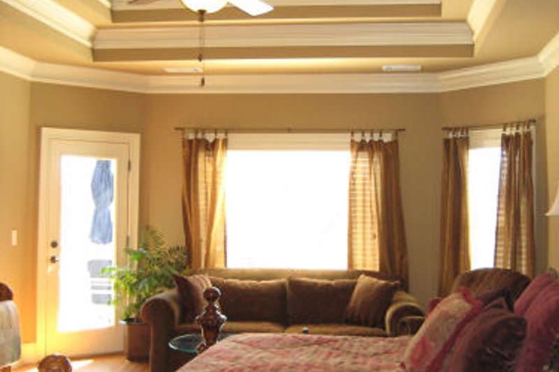 Dream House Plan - Photo 15 for Traditional House Plan #437-44 - 4 bed, 4.5 bath