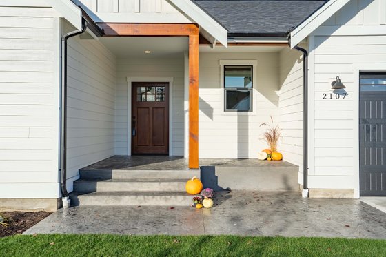 Photo 5 for Farmhouse House Plan #1070-32 - 3 bed, 2 bath