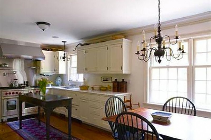 Dream House Plan - Interior - Kitchen 1 for Colonial House Plan #137-207 - 3 bed, 2 bath