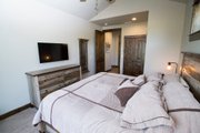 Craftsman Style House Plan - 3 Beds 4.5 Baths 2536 Sq/Ft Plan #892-11 